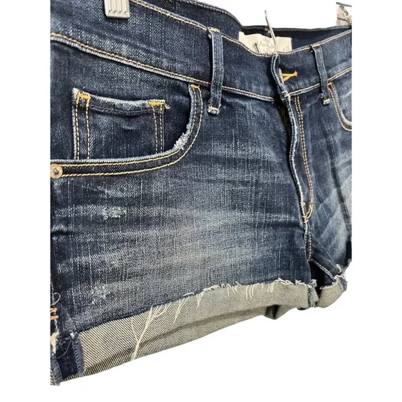 ABERCROMBIE & FITCH DARK BLUE WASH LOW RISE CUFFED DENIM SHORTS SIZE 28 - Picture 8 of 16